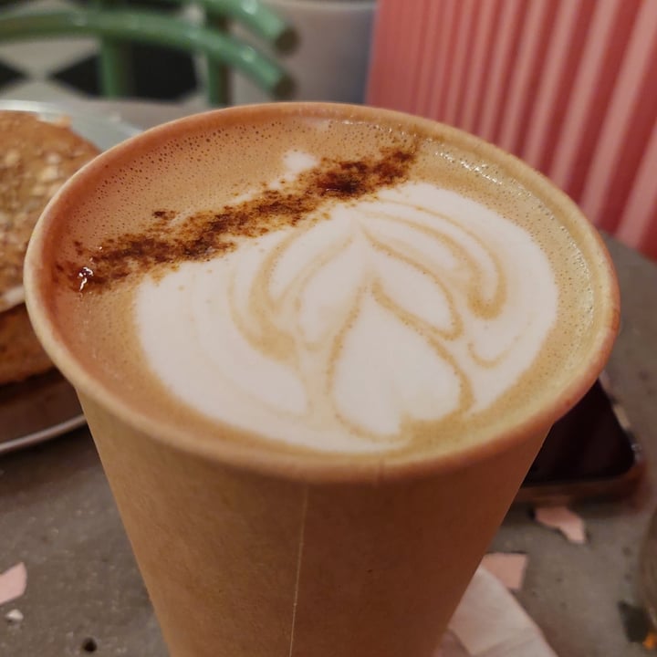 photo of Bioma Plant Based Café Belgrano caramel capucchino shared by @fermin on  26 Jun 2022 - review