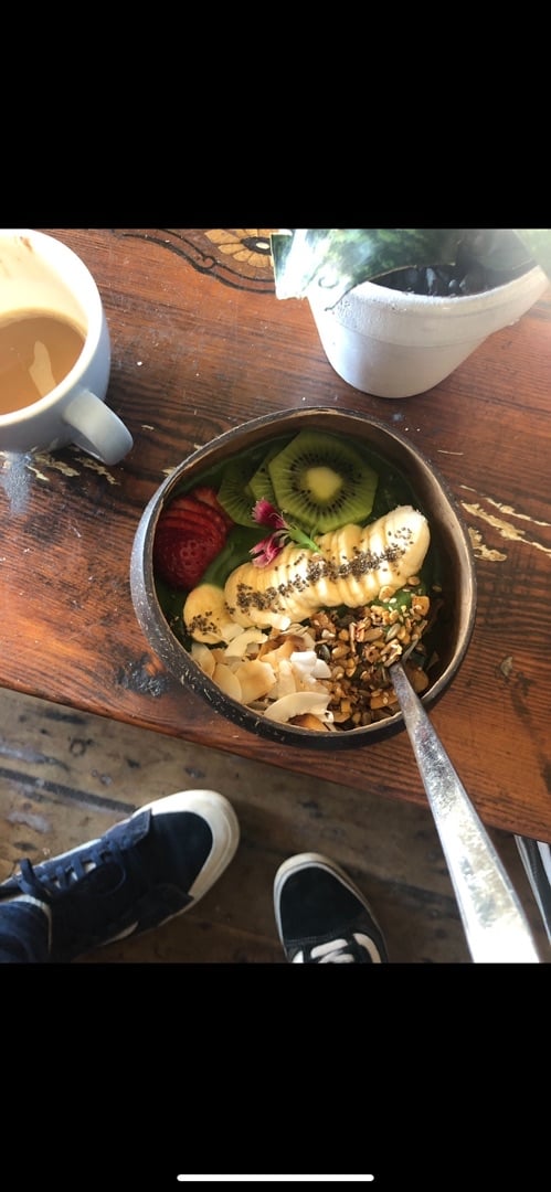 photo of The Byron Bay General Store Acai Bowl shared by @miristrasser on  01 Apr 2020 - review