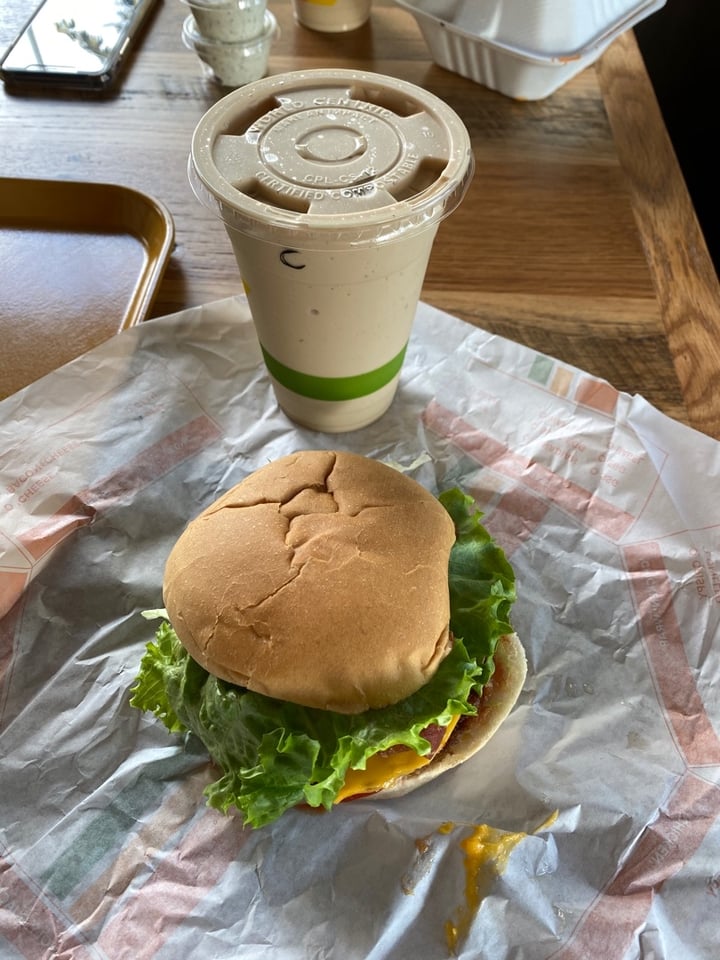 photo of Plant Power Fast Food Classic Bacon Cheeseburger shared by @emilylist on  29 Dec 2019 - review