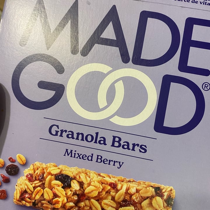 photo of Made Good Mixed Berry Granola Bars shared by @veganforregan on  20 Jan 2022 - review