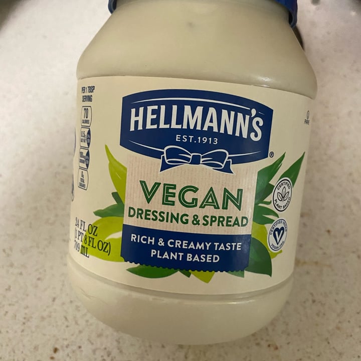 photo of Hellmann’s Hellman’s Vegan Mayonnaise shared by @isogrrrl on  12 Jun 2022 - review