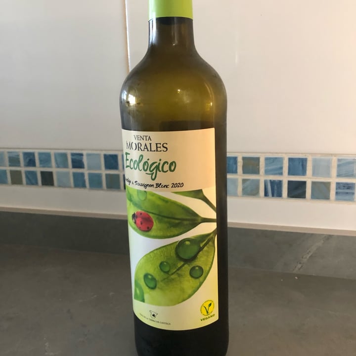 photo of Venta Morales Vino Blanco shared by @beiwatch on  01 Jan 2022 - review