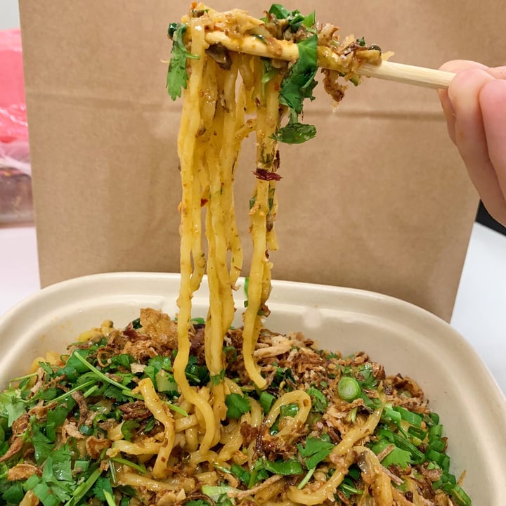 photo of MANEATINGPLANT Garlic Noods shared by @dhuizar on  14 Jun 2021 - review