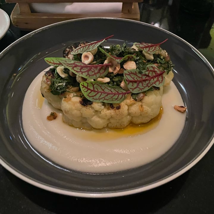 photo of Gordon Ramsay's Bread Street Kitchen & Bar josper grilled cauliflower steak shared by @thekalaharivegan on  16 Oct 2022 - review