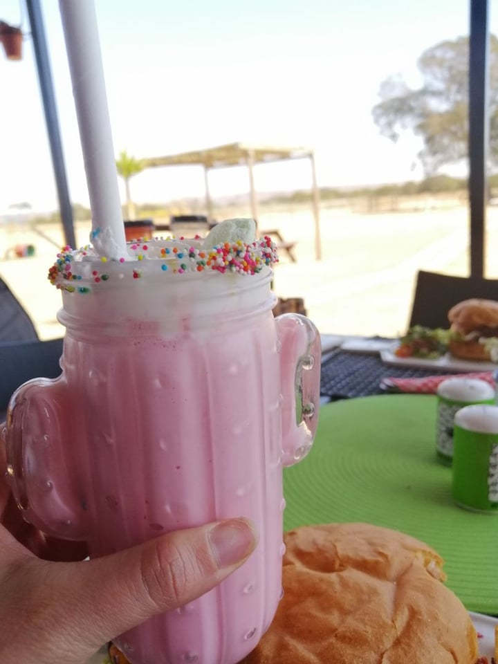 photo of Asher's Corner Cafe @ Ashers Farm Sanctuary Strawberry Marshmallow Milkshake shared by @karamikayla on  01 Sep 2019 - review