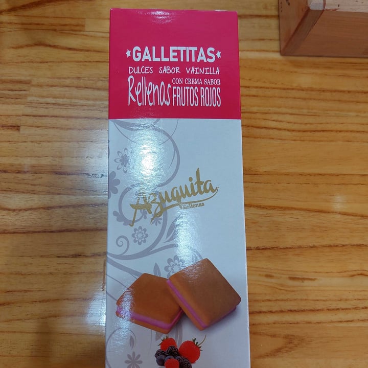 photo of Azuquita Galletitas Sabor Frutos Rojos shared by @valeni on  10 Dec 2021 - review