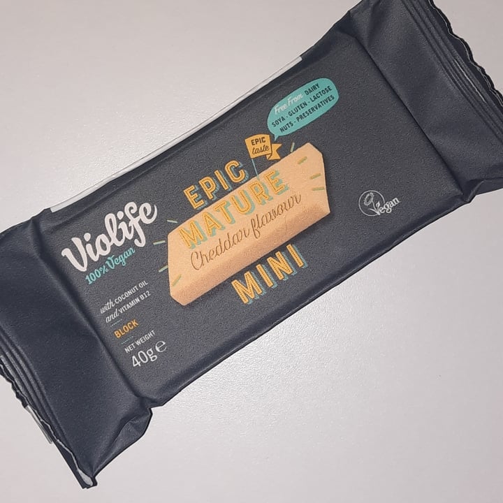 photo of Violife Epic Mature Cheddar Mini shared by @valechia22 on  18 Jan 2022 - review