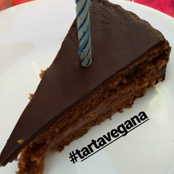 photo of Telos. Comida Casera Natural - Vegetariana, vegana  Tarta chocolate con mermelada de ciruelas shared by @jvlx00 on  16 May 2020 - review