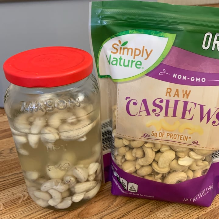photo of Simply Nature raw organic cashews shared by @alogodim on  14 May 2022 - review