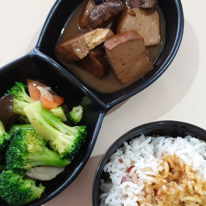 photo of Green dot Bento Set shared by @alvina on  05 Feb 2022 - review