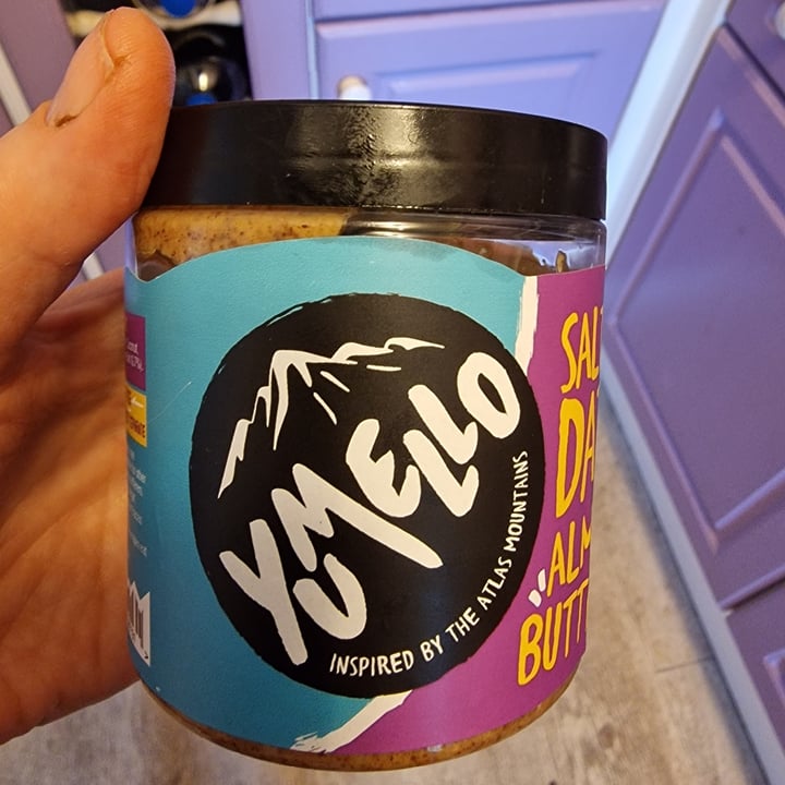 photo of Yumello Salted Date And Almond Butter shared by @juliakrz on  29 Jun 2022 - review