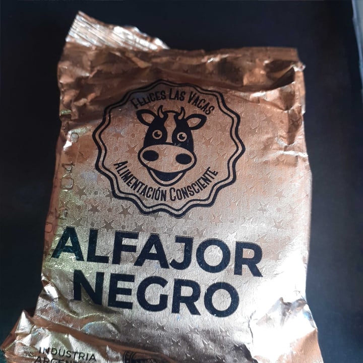 photo of Felices Las Vacas Alfajor Negro shared by @lunallena on  10 Jun 2020 - review