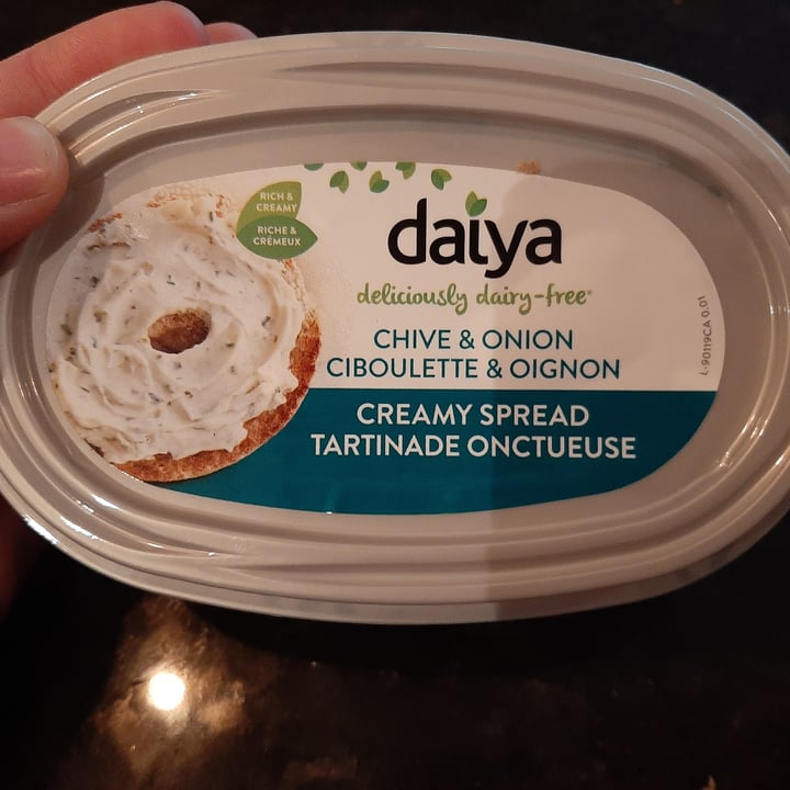 photo of Daiya Chive & Onion Cream Cheeze Style Spread shared by @fitzroyandfae on  31 Jul 2021 - review
