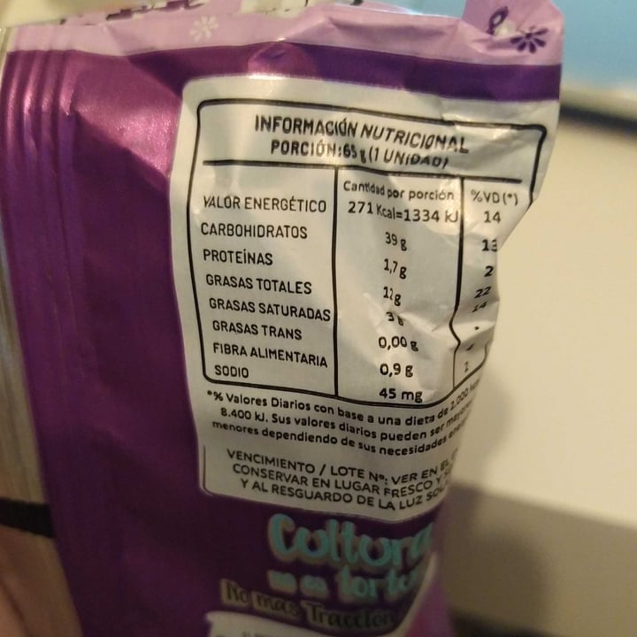 review photo of Un Rincón Vegano Alfajor Black Vainilla shared by @viqui17 on 23 Nov 2021 - review