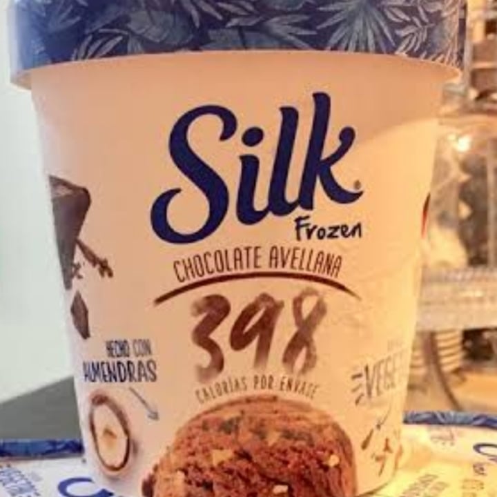 photo of Silk Helado silk frozen chocolate avellana shared by @mariana2703 on  09 Nov 2021 - review