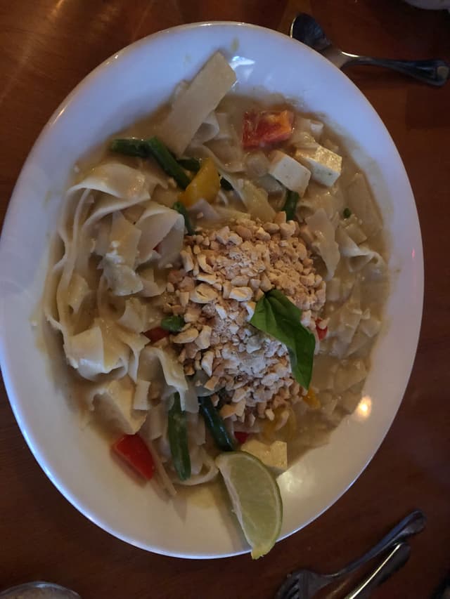 「Cashew Coconut Curry」の料理の写真