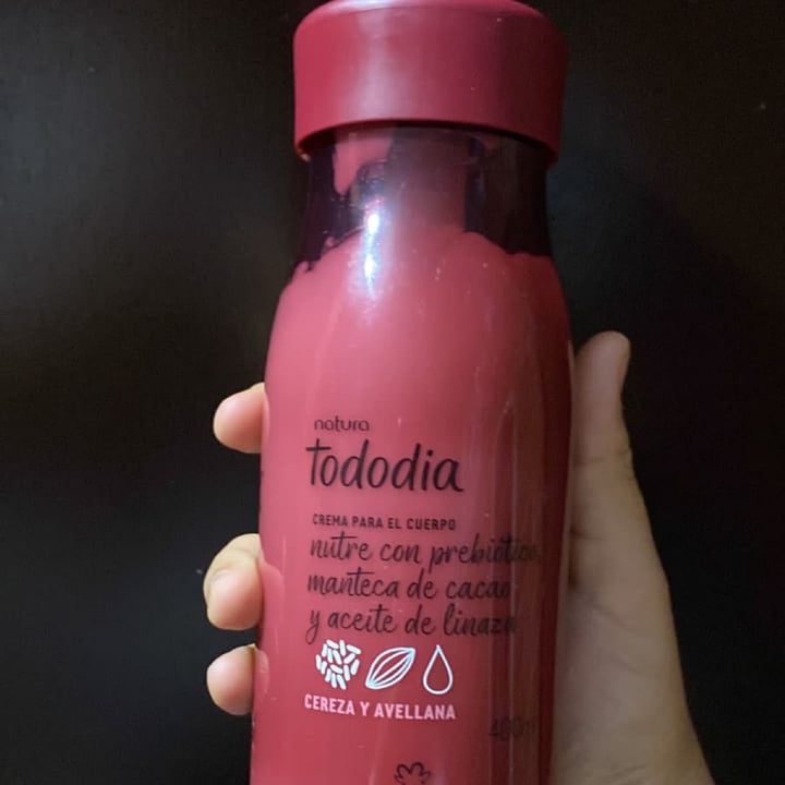 photo of Natura Crema corporal - Cereza y avellana shared by @angy15 on  30 Jun 2022 - review