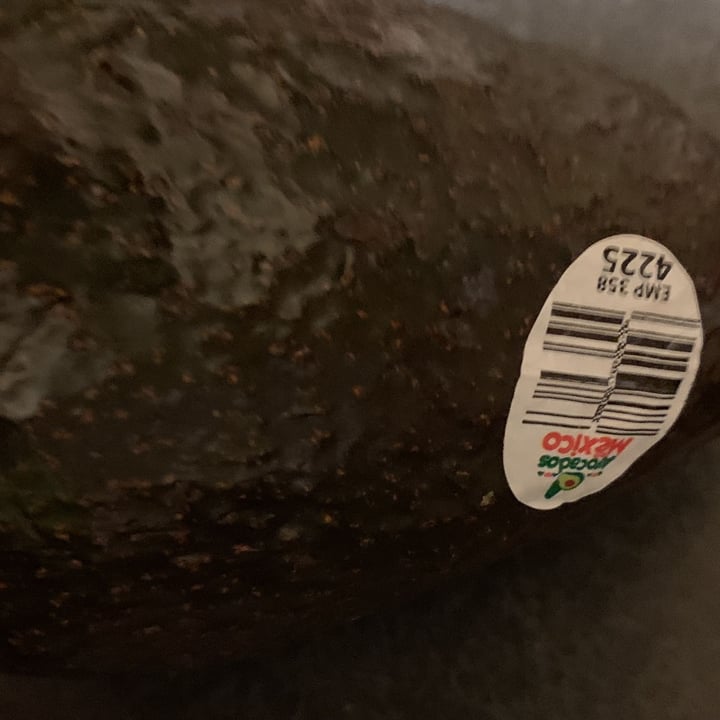 photo of Avocados Mexico Hass Avocado shared by @ryanwoodhead01 on  03 Jan 2022 - review