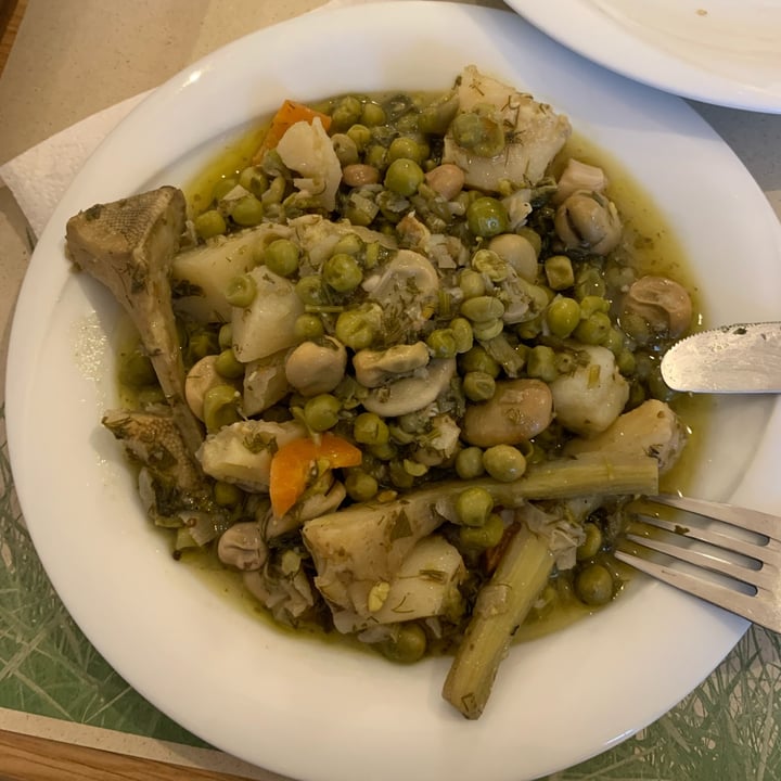 photo of To Stachi Artichokes Fava And Peas Soup shared by @giobarale on  16 Apr 2022 - review