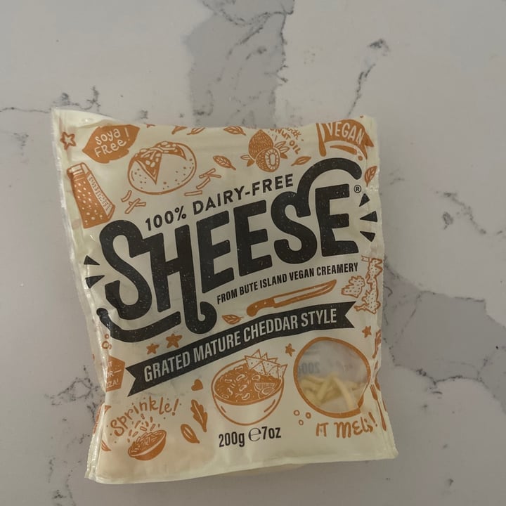 photo of Sheese Queso rallado Grated Mild Cheddar Style shared by @bridey on  19 Sep 2021 - review