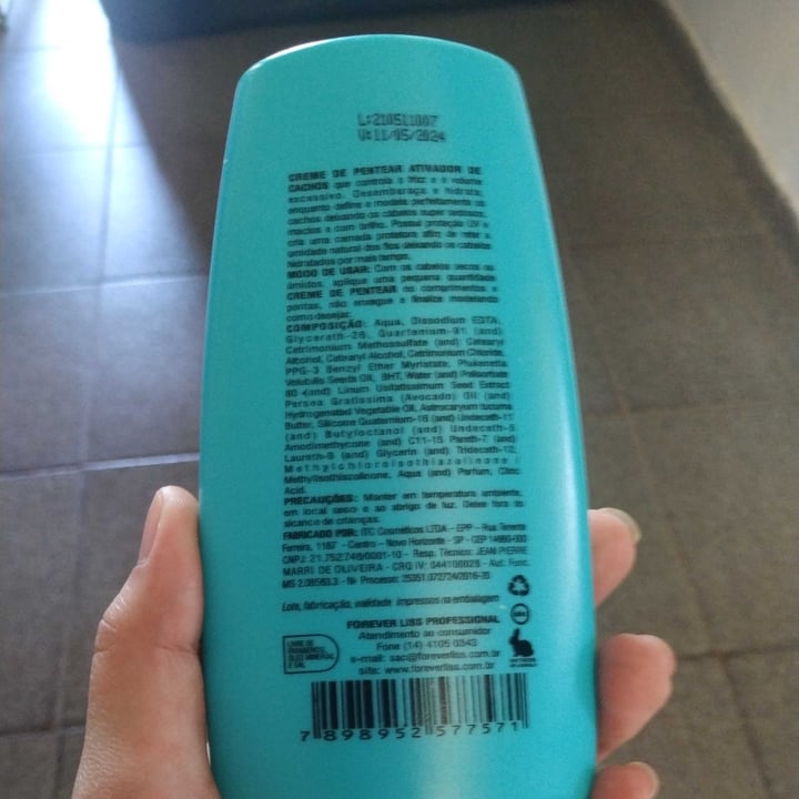 review photo of Forever liss Linha Cachos Forever Liss shared by @prilidia on 25 May 2022 - review