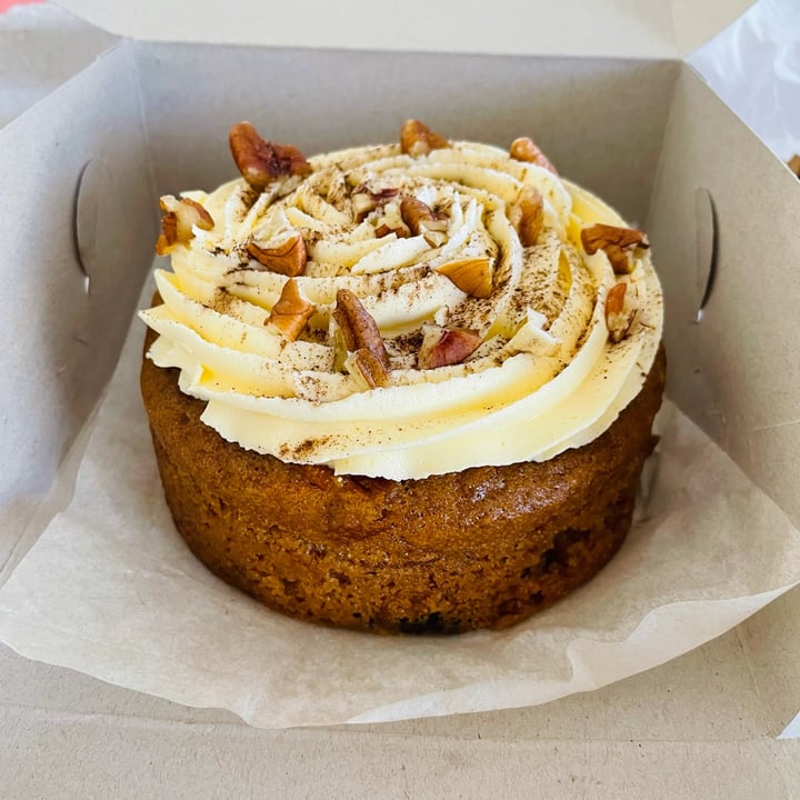 photo of Vegan Goods Market Carrot Cake shared by @amberjo on  27 Sep 2021 - review