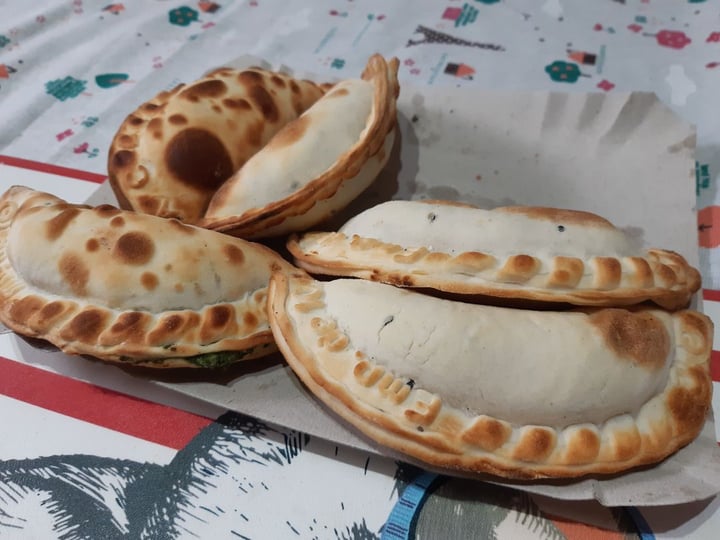 photo of Empanadas de 10 Empanadas De Acelga Y Choclo shared by @emilyvegan on  21 Dec 2019 - review