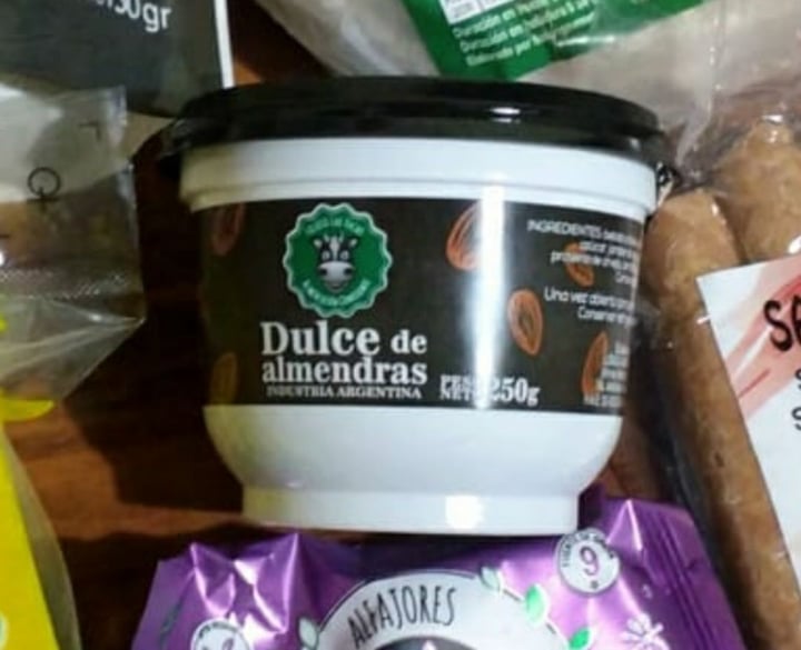 review photo of Felices Las Vacas Untable de Almendras sabor Dulce de Leche shared by @xs4dgirl on 02 Jan 2020 - review