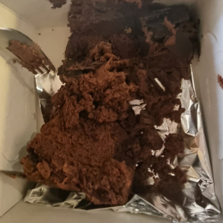 photo of Free Food* Deep dark chocolate cake shared by @sunshineyum on  30 Nov 2021 - review