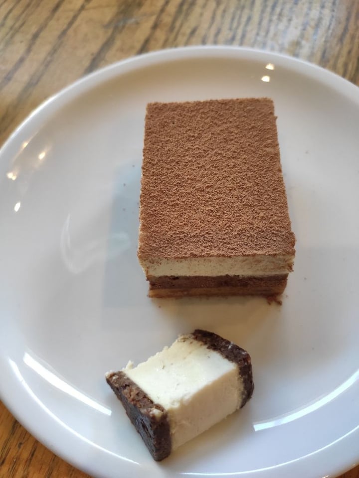 review photo of Anastasia tiramisu (raw) shared by @beccyliz on 31 Mar 2020 - review