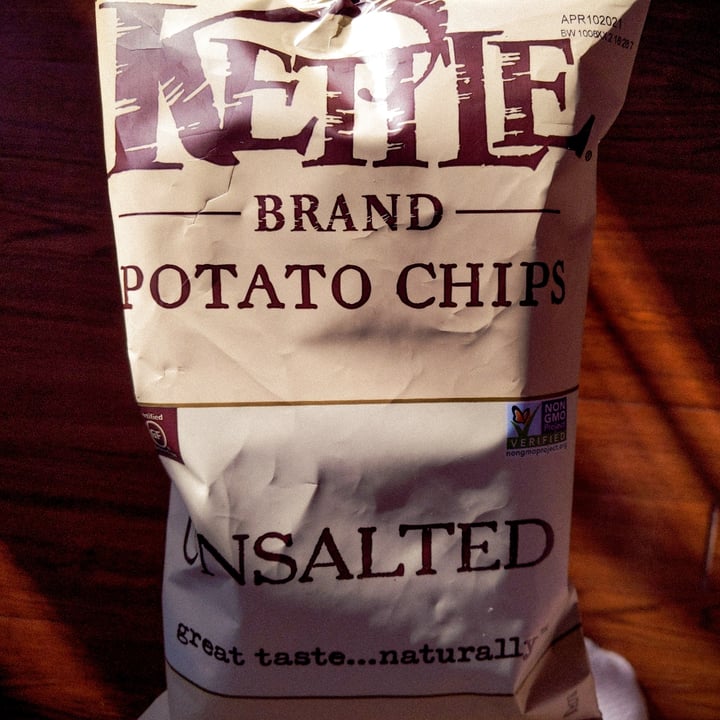 review photo of Kettle Unsalted Potato Chips shared by @lemonbeebrush on 17 Dec 2020 - review
