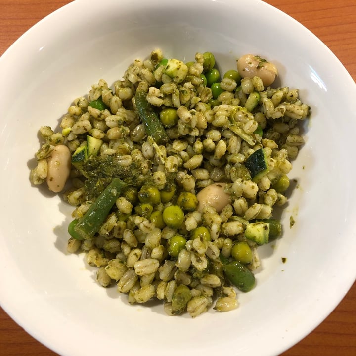 review photo of Woolworths Food Basil Pesto Vegetable Medley Salad shared by @chanie212 on 13 Apr 2021 - review