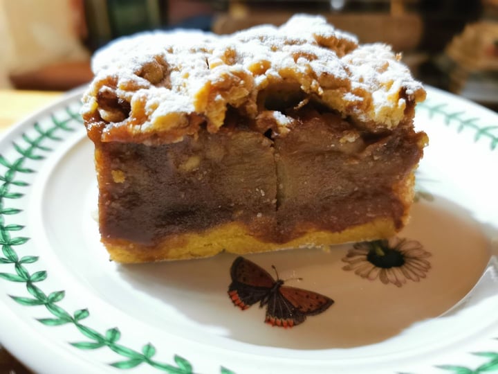 photo of Dolce Bakery Apple Crumble shared by @cris on  01 Oct 2019 - review