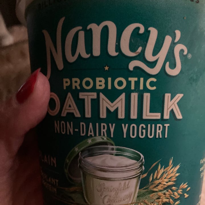 photo of Nancy's Yogurt Probiotic Oatmilk Non-Dairy Yogurt Plain shared by @jdubluv5 on  20 Aug 2021 - review