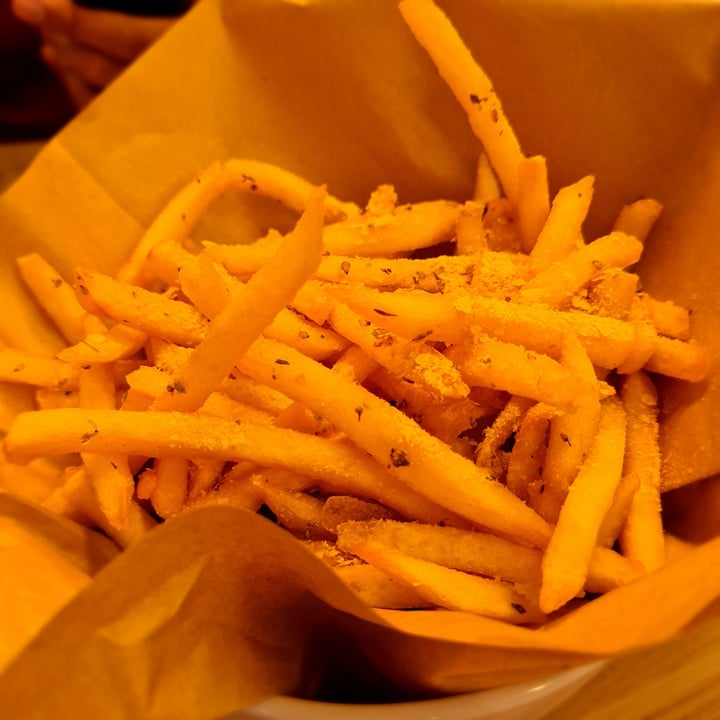 photo of Well Loft Truffle fries shared by @gretchforveg on  31 Dec 2020 - review