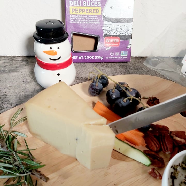 photo of Lauds Pepperberry Smoked Oat Cheese shared by @herbimetal on  09 Dec 2020 - review