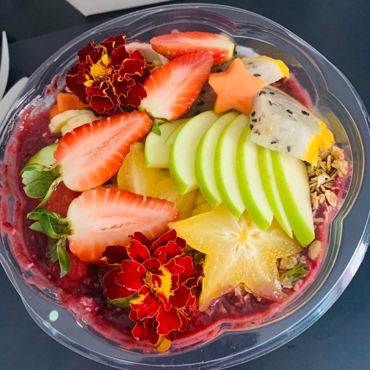 review photo of Betty's Bowls Acai bowl shared by @luchovg on 17 Sep 2020 - review
