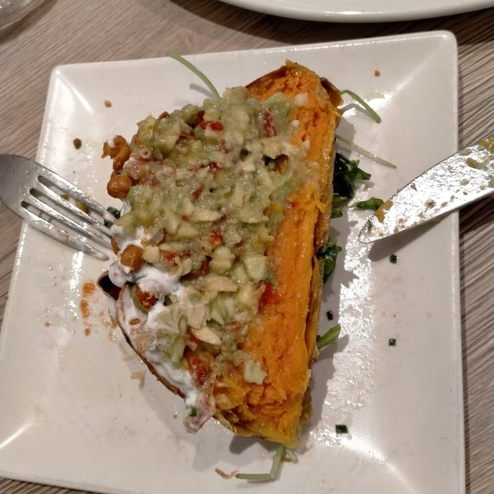 photo of Kamut Restaurant Boniato Relleno De Aguacate shared by @nidipoppy on  23 May 2021 - review