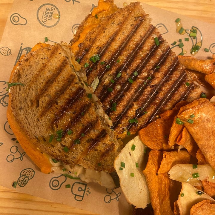 photo of Green & Berry Grill Cheese Vegan shared by @sebalex on  18 Apr 2021 - review