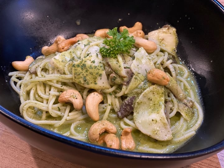 photo of Saute-San Basil Cashew Pesto Pasta shared by @biapol on  22 Jan 2020 - review