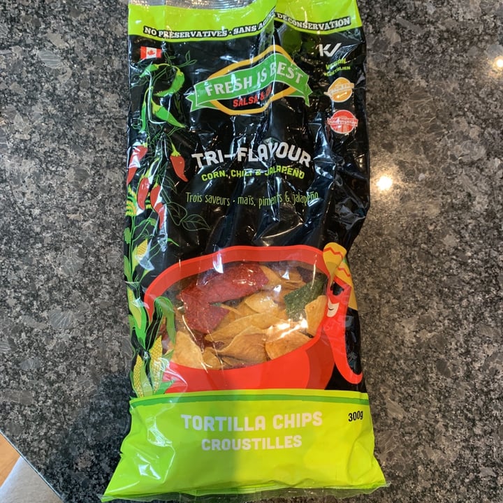 review photo of Fresh Is Best Salsa & Company Tri-Flavour Tortilla Chips shared by @cdarcie on 23 Aug 2021 - review
