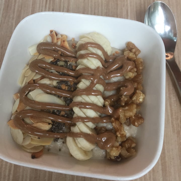 photo of SaladStop! Peanut butter oatmeal shared by @lisab on  04 Jun 2019 - review