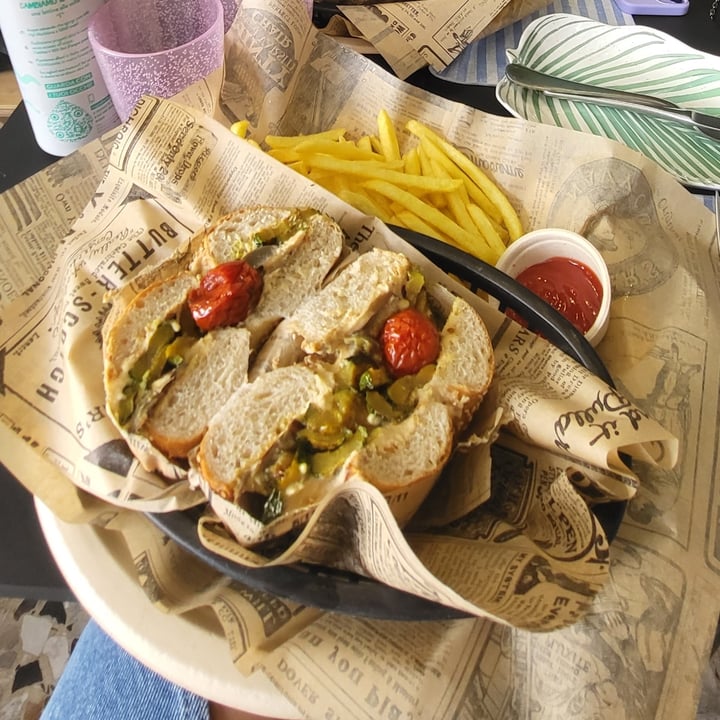 review photo of Checchi Cafè & Bakery Portland bagel shared by @camillamm on 27 Jul 2022 - review