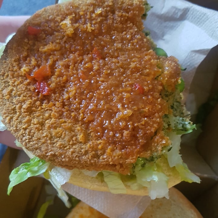 review photo of Oporto Vegan burger shared by @saragh on 07 Jul 2020 - review