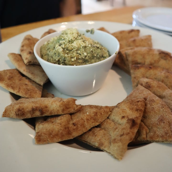 photo of The Wild Cow Spinach & Artichoke Dip shared by @lizmaselli on  24 Jun 2021 - review