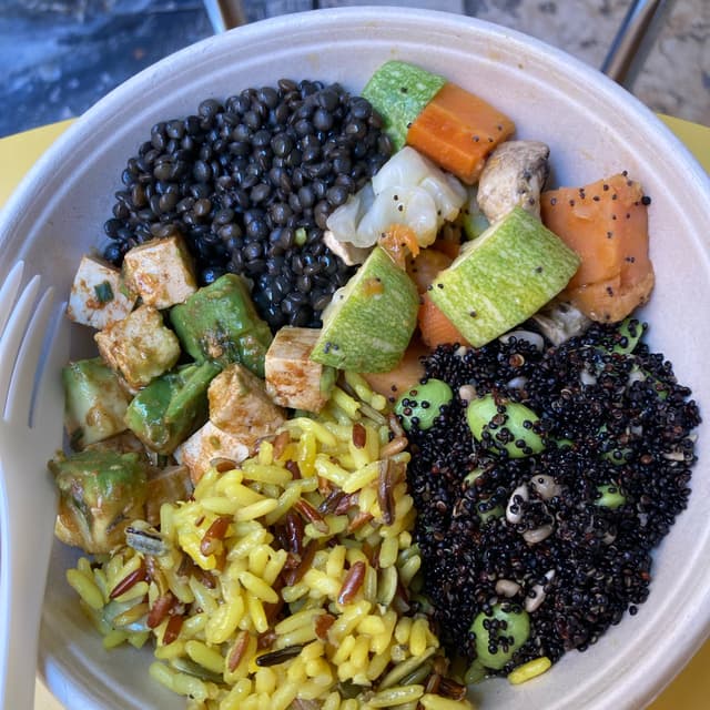 Photo of the dish “Bowl Vegan Con Legumi E cereali”