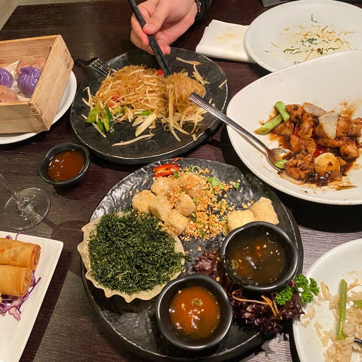 review photo of Plum Valley 梅花村 | Upmarket Cantonese Dining | Dim Sum Vegetarian Mixed Platter shared by @joannabananna on 17 Dec 2021 - review