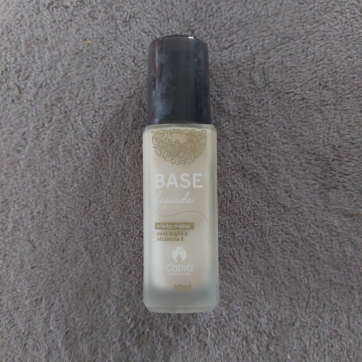 review photo of Cativa Natureza Base liquida efeito matte shared by @anapaulareiki on 22 Apr 2022 - review