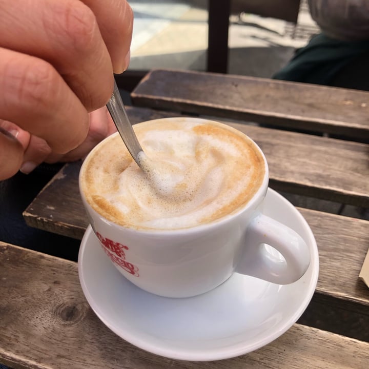 photo of Breaking Bread Caffè Macchiato shared by @violettaplantbased on  23 Apr 2022 - review