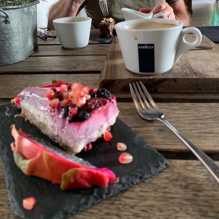 photo of Esquina Teguise Dream cake shared by @rosiem10 on  27 Oct 2021 - review
